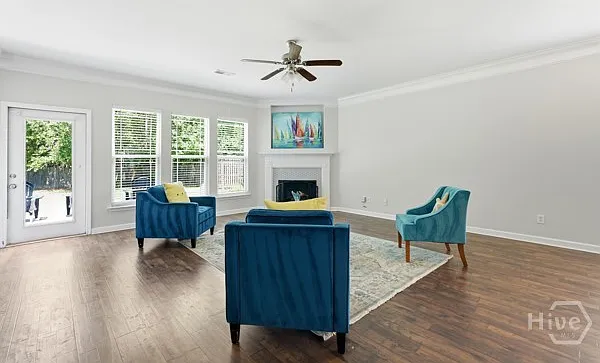 4 bed, 2.5 bath, 3405 sqft, $2,900 — Photo 3