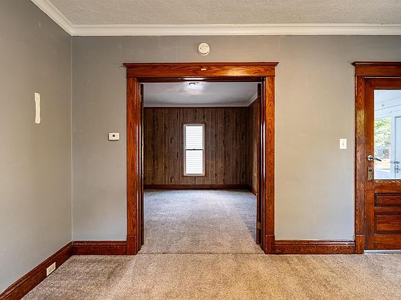 3rd image of 1010 S 7TH AVENUE