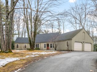 4 Woodhaven Dr, Kennebunk, ME 04043