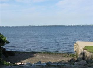 57 Burnett Rd, Warwick, RI 02889