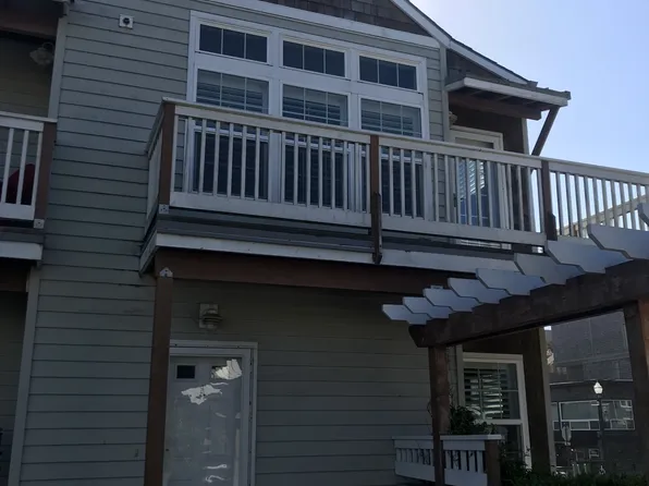 325 NW Coast St Unit A, Newport, OR 97365