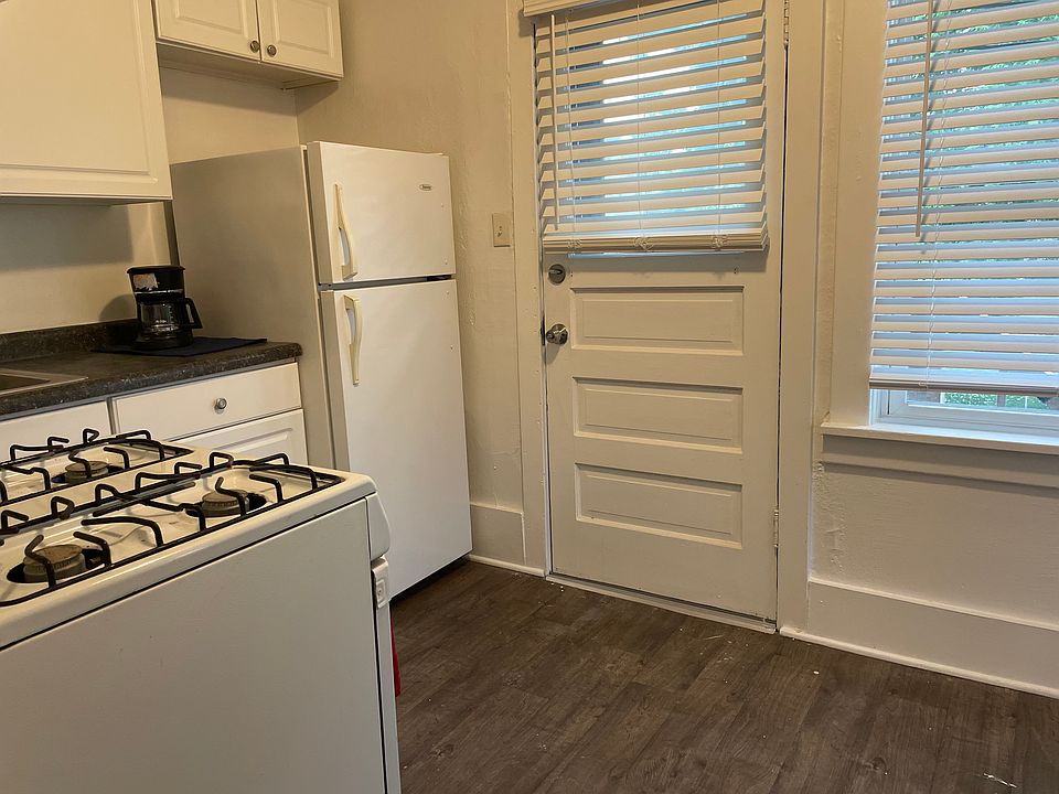 1st image of 913 Forest Ave #915-2