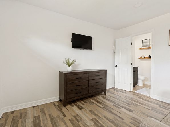 438 E Wright Blvd #2, Universal City, TX
