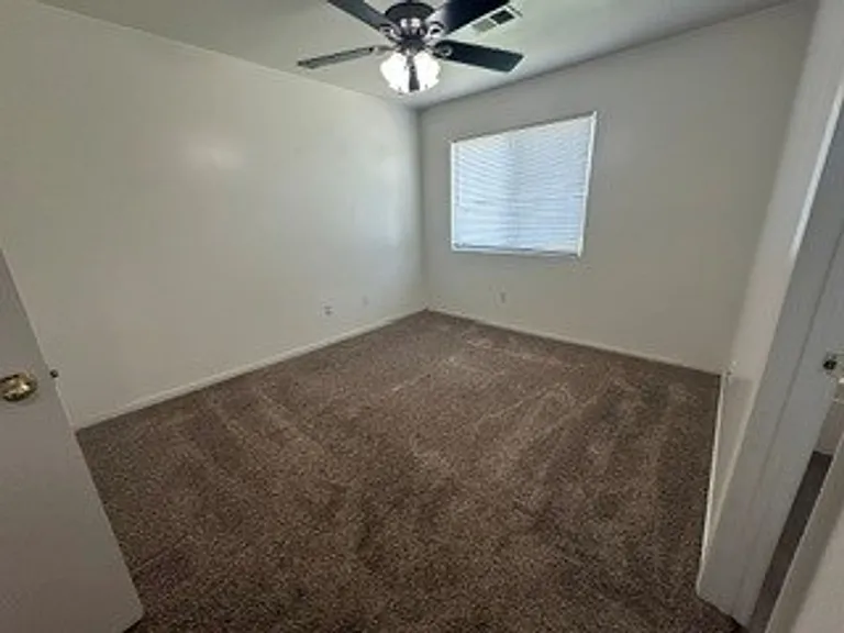 3253 Floral Meadow Dr — Photo 2