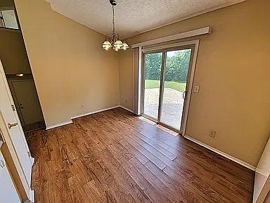 3rd image of 1627 Farberdale Dr