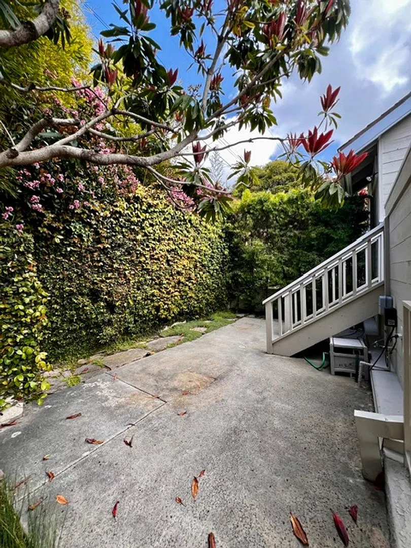 105 High Dr. — Photo 2