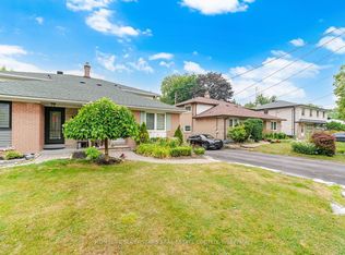 334 Woodsworth Rd, Toronto, ON M2L 2T6