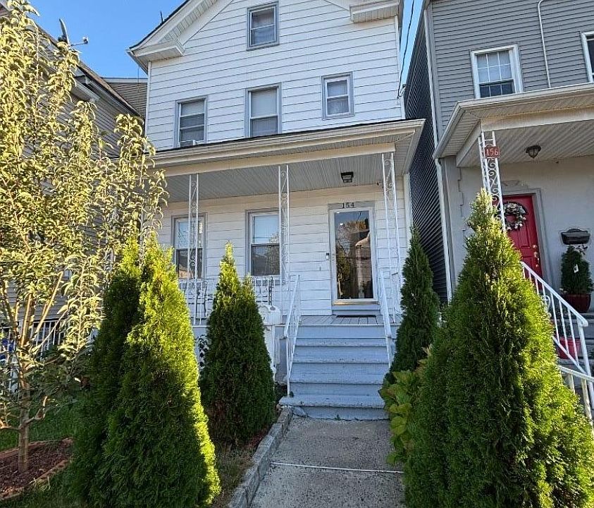 1st image of 154 Sayre St