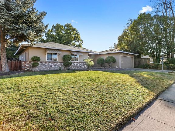 2nd image of 8316 N De Anza Ave