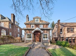 17 Silver Lake Rd, Staten Island, NY 10301