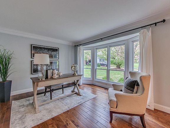 3rd image of 1266 Glenvista Pl
