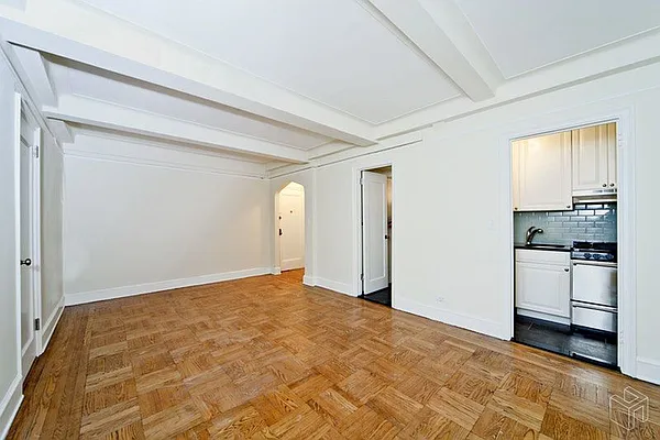 Rented by Halstead Real Estate | media 15