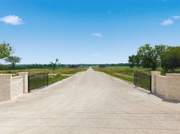 268 Lacek Mill Rd, China Spring, TX 76633