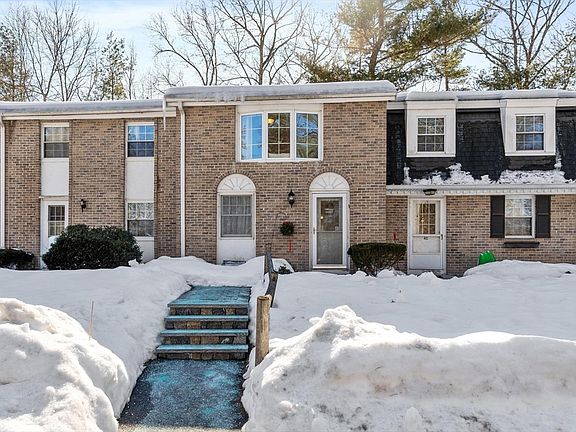 2nd image of 75 Sandy Pond Rd Unit 41