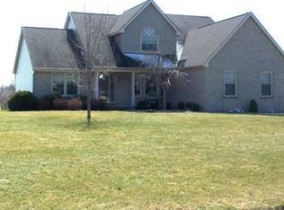 7810 Windhaven Ln, Brighton, MI 48114