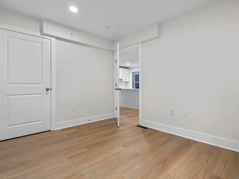 1546 Chapel St #3 — Photo 9