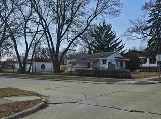 23336 Allor St, Saint Clair Shores, MI 48082