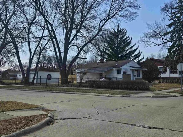 23336 Allor St, Saint Clair Shores, MI 48082