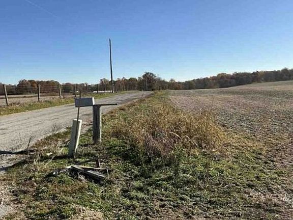 Exterior Neighborhood (street photo)