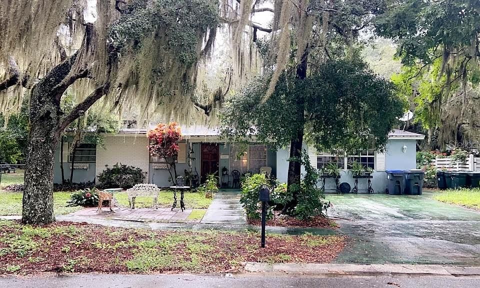 1st image of 2000 AUGUSTINE DRIVE