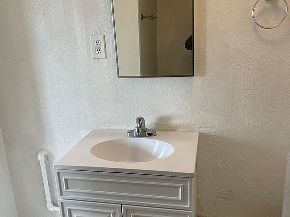 5th image of 9420 W Van Buren St APT 9