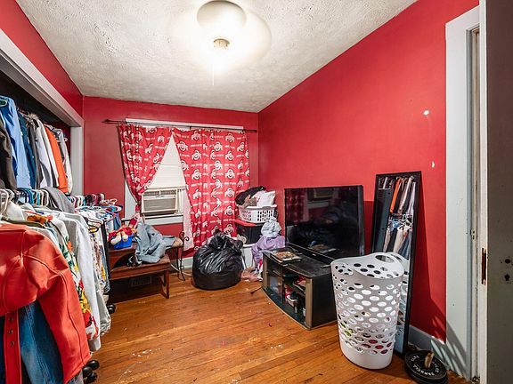 5th image of 404 Berkeley Rd