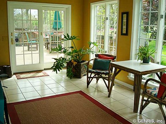 4th image of 26 Saybrooke Dr