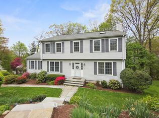 17 Rudolf Ln, Norwalk, CT 06851