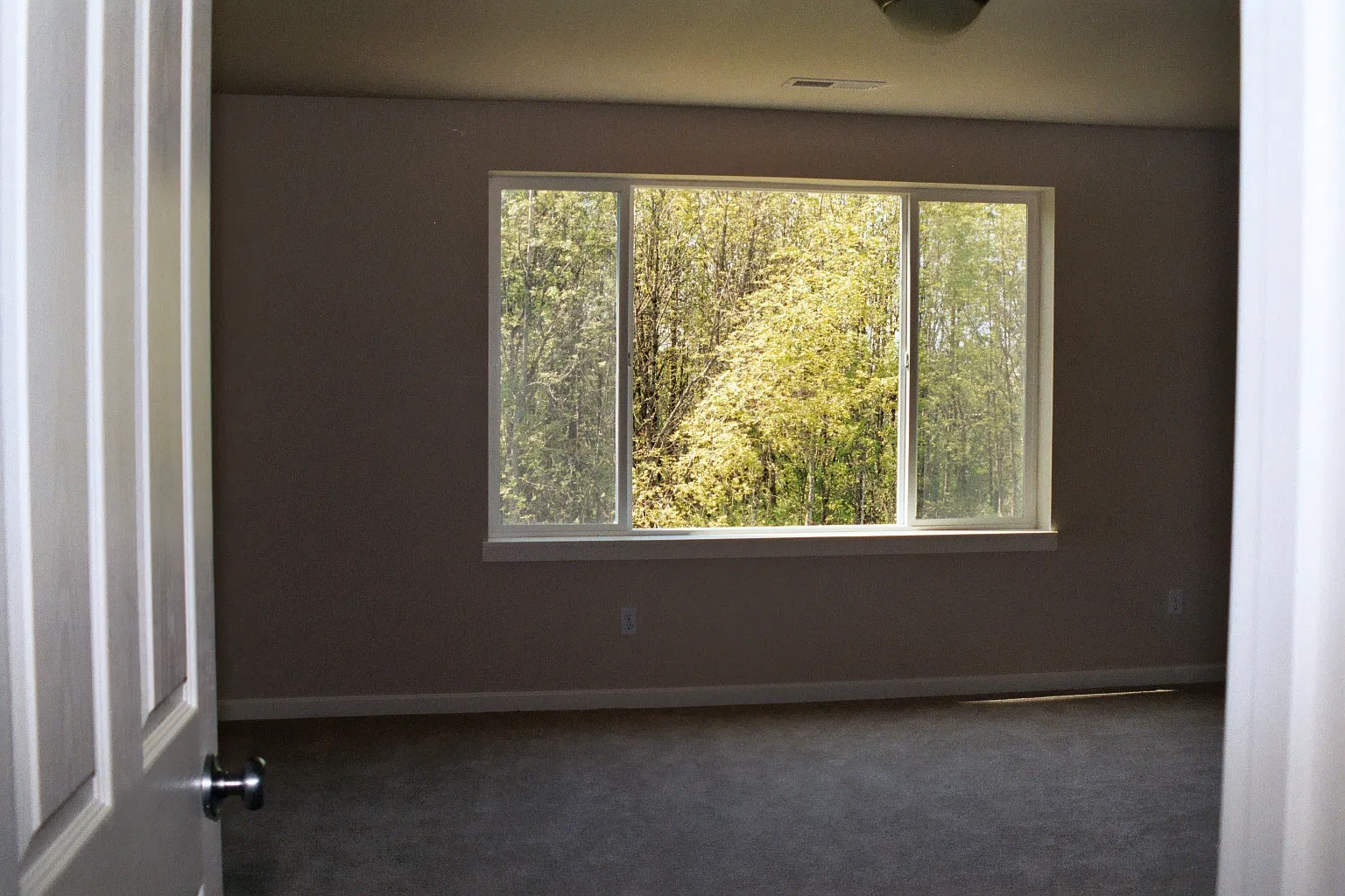 2 bed, 2.5 bath, 1476 sqft, $2,100 — Photo 4