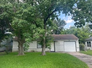 10510 Cathedral Dr, Houston, TX 77051