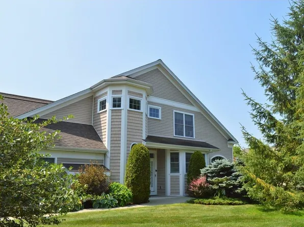 14 Aspen Circle, Shelburne, VT 05482