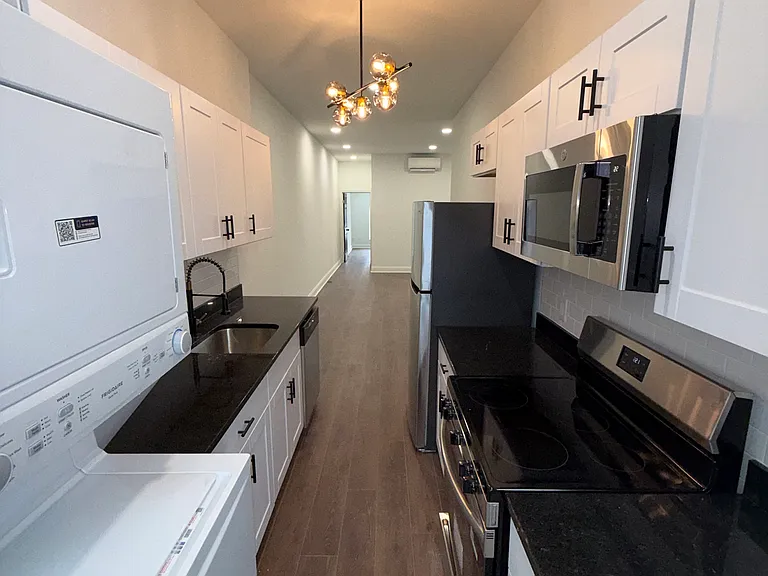 2028 Druid Hill Ave — Photo 44