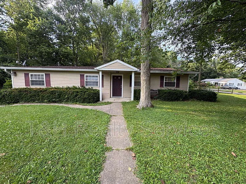 3 bed, 2.0 bath, 1482 sqft, $1,750 — Photo 1