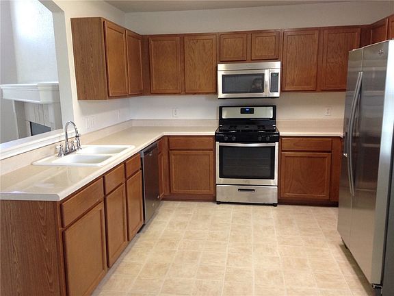 3rd image of 211 Katy B Ln