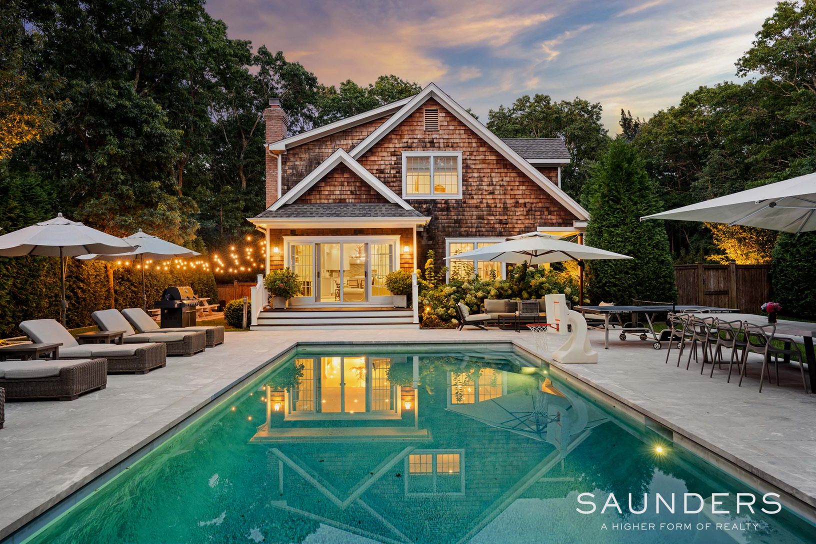  SPA/POOL/BACKYARD/HOME - NIGHT