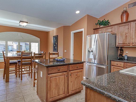 4th image of 2301 E Bluejay Bluff Ln