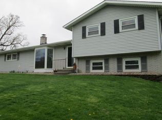 16694 Rynearson Rd, Buchanan, MI 49107