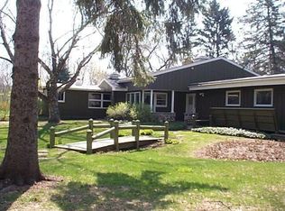 7050 S 92nd St, Franklin, WI 53132