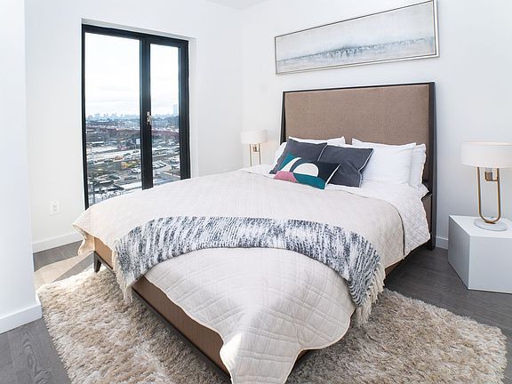 2nd image of 1139 49th Ave APT 1012