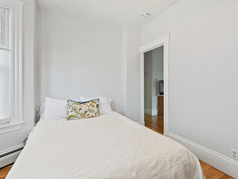 40 Otis St #1 — Photo 5