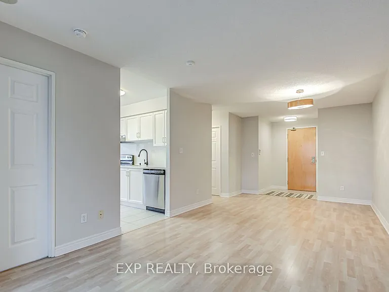43 Eglinton Ave E #1509 — Photo 6