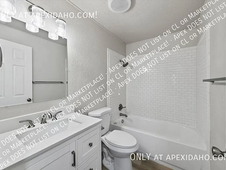 249 S Harlan Pl — Photo 18