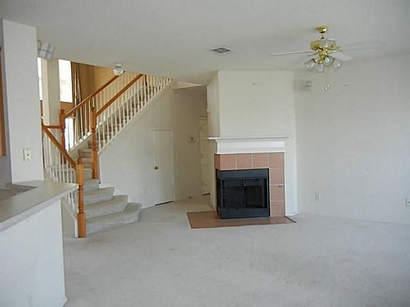 4th image of 5912 Sidney Ln