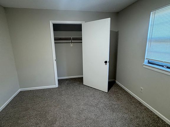 5th image of 4408 Mesa Dr APT C