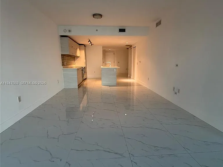 650 NE 32nd St #4406 — Photo 2