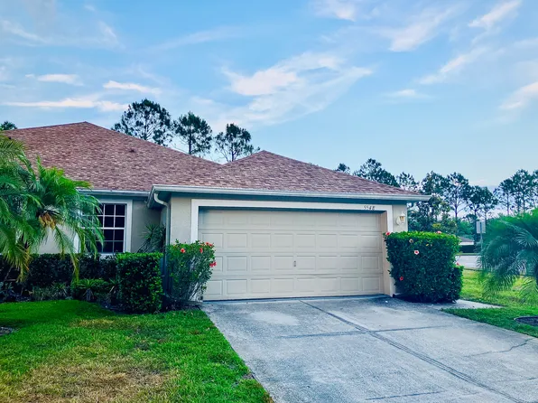 5548 Autumn Shire Dr, Zephyrhills, FL 33541