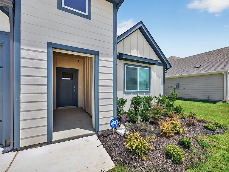 728 Orchid Way — Photo 31