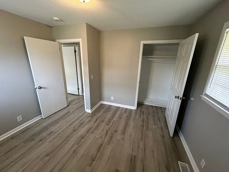 6022 Belgrade Dr NW — Photo 9