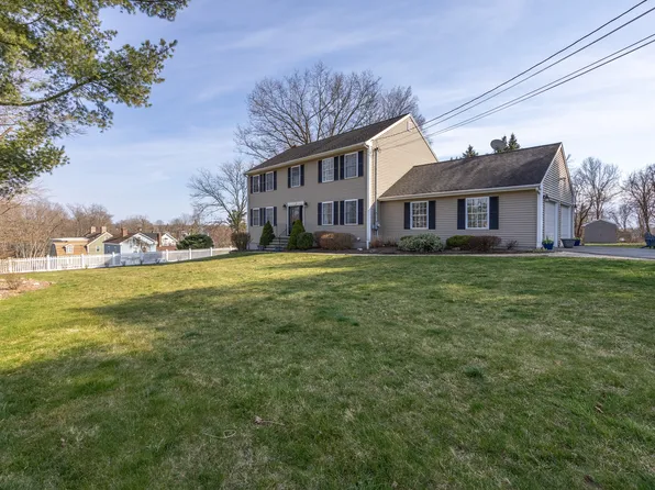 2 Russell Road, North Haven, CT 06473