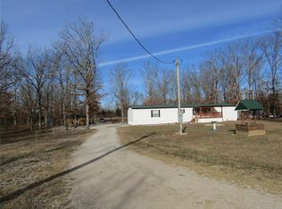 10238 Sweetwater Rd, Mineral Point, MO 63660